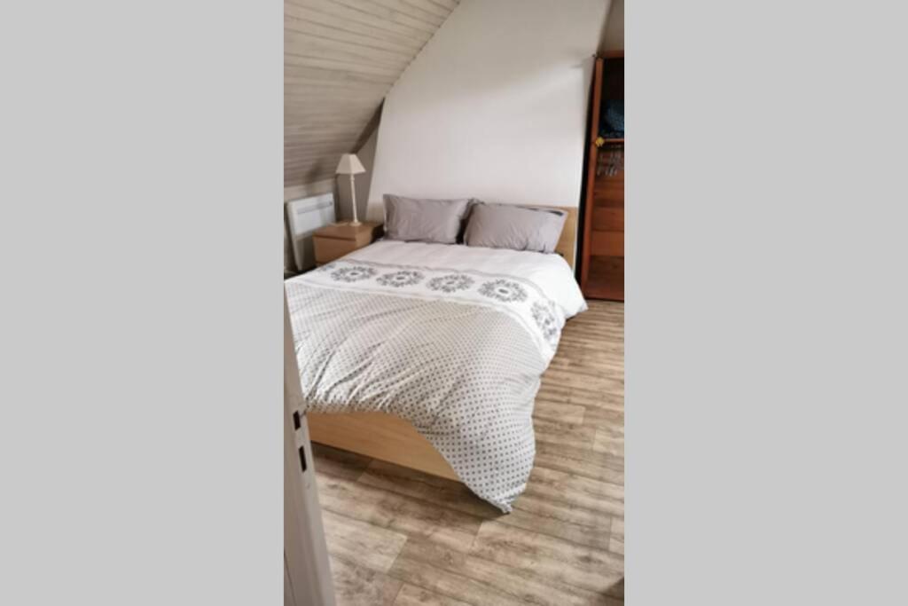 Petite Maison Dans Les Monts D'Arree Ty Coz Commana Exterior photo
